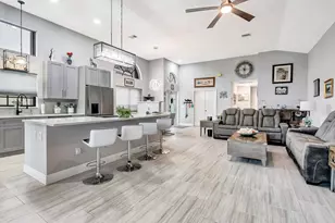 365 Sherwood Forest Dr, Delray Beach, FL 33445 - Photo 1