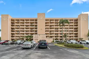 7076 Huntington Ln, Delray Beach, FL 33446 - Photo 1