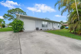 590 SE Anchor Ln, Port Saint Lucie, FL 34983 - Photo 1