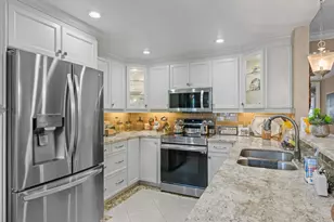 1035 Rexford B, Boca Raton, FL 33434 - Photo 1