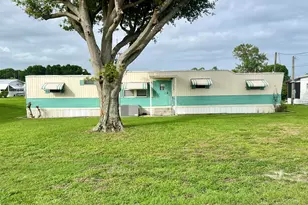 1379 Chobee St, Okeechobee, FL 34974 - Photo 1
