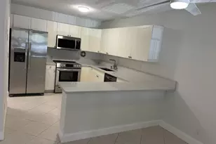 124 Stratford I, West Palm Beach, FL 33417 - Photo 1