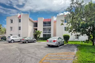 602 NW 13th St, Boca Raton, FL 33486 - Photo 1