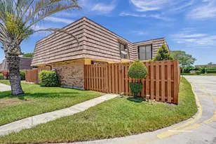 973 Springdale Cir, Palm Springs, FL 33461 - Photo 1