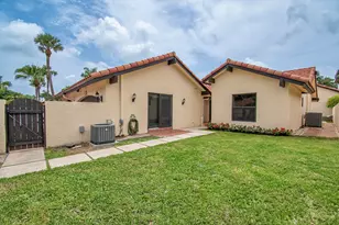 21695 San Simeon Cir, Boca Raton, FL 33433 - Photo 1