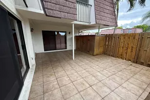 7585 Courtyard Run W, Boca Raton, FL 33433 - Photo 1