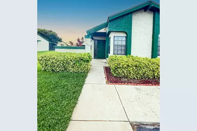 525 SW Sara Boulevard, Port Saint Lucie, FL 34953 - Photo 1