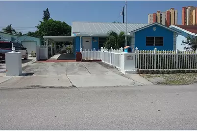 224 E 23rd Street, Riviera Beach, FL 33404 - Photo 1