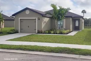 5405 Fantasy Dr, Fort Pierce, FL 34947 - Photo 1