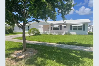 723 SW 18th Street, Boynton Beach, FL 33426 - Photo 1