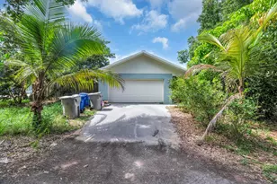 1966 9th St, Vero Beach, FL 32960 - Photo 1