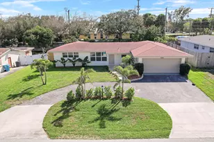 334 SW 14 Th Ave, Boynton Beach, FL 33435 - Photo 1