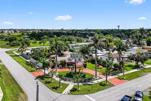 1480 NE 10th St, Homestead, FL 33033 - Photo 1