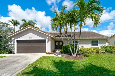 7661 W Country Club Boulevard, Boca Raton, FL 33487 - Photo 1