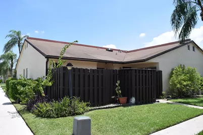 3703 Waterview Circle #37c, Palm Springs, FL 33461 - Photo 1