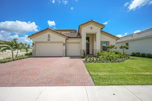 9528 St Germain Dr, Palm Beach Gardens, FL 33412 - Photo 1