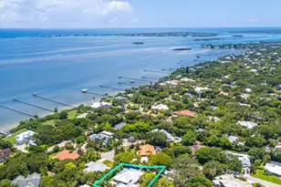 104 Hillcrest Dr, Sewalls Point, FL 34996 - Photo 1