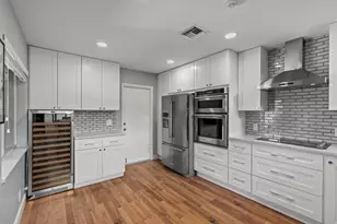 10479 S Mateo Ct, Boca Raton, FL 33498 - Photo 1