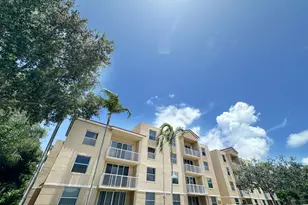 529 E Sheridan St, Dania, FL 33004 - Photo 1