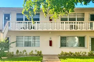 111 Coventry E, West Palm Beach, FL 33417 - Photo 1
