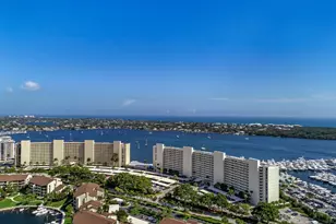 132 Lakeshore Dr, North Palm Beach, FL 33408 - Photo 1