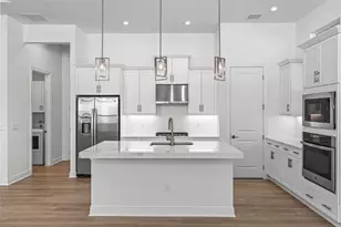 2753 SE Ashfield Dr, Port Saint Lucie, FL 34984 - Photo 1