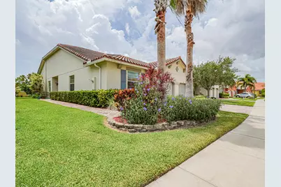 6325 Oxford Circle, Unit #101, Vero Beach, FL 32966 - Photo 1