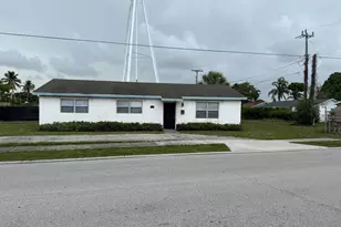 5713 Candlewood St, Mangonia Park, FL 33407 - Photo 1