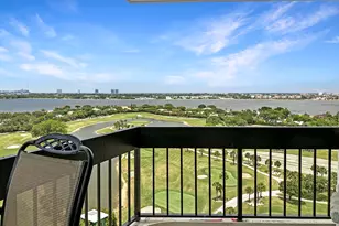 2000 Presidential Way, West Palm Beach, FL 33401 - Photo 1