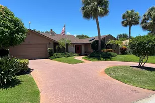 14 Paddock Circle, Jupiter, FL 33469 - Photo 1