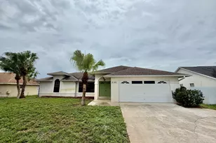 2141 SE Floresta Dr, Port Saint Lucie, FL 34984 - Photo 1
