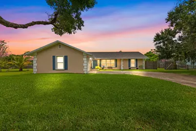 105 Sandalwood Drive, Fort Pierce, FL 34947 - Photo 1
