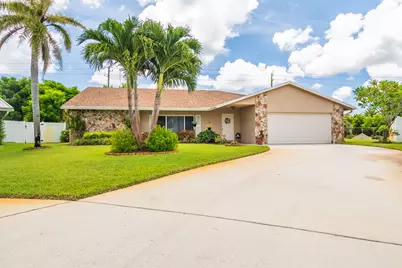 5052 Boa Circle, Lake Worth, FL 33463 - Photo 1