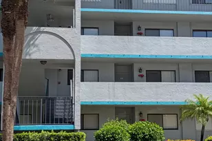 4725 Lucerne Lakes Blvd E, Lake Worth, FL 33467 - Photo 1