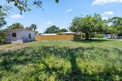 Ne Waverly Terrace, Jensen Beach, FL 34957 - Photo 1