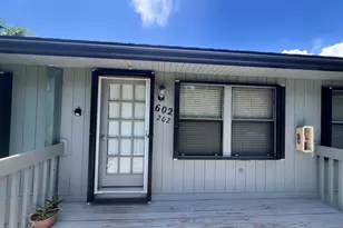 602 Centre Ct SW, Vero Beach, FL 32962 - Photo 1