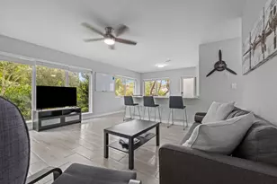 1007 NE 9th Ct, Pompano Beach, FL 33060 - Photo 1