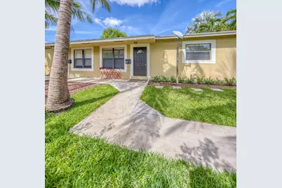 241 NE 40th Court, Oakland Park, FL 33334 - Photo 1