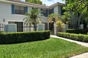 352 Prestwick Cir, Palm Beach Gardens, FL 33418 - Photo 1