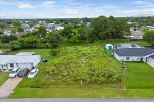 521 SW Duval Ave, Port Saint Lucie, FL 34983 - Photo 1