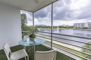 2751 N Palm Aire Dr Dr Unit, Pompano Beach, FL 33069 - Photo 1