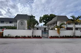 55 SE 14th St, Boca Raton, FL 33432 - Photo 1