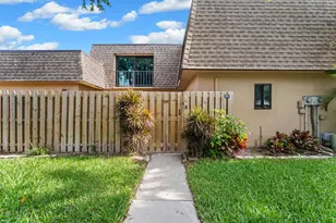 301 Waterview Dr, Palm Springs, FL 33461 - Photo 1