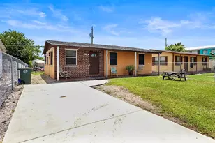 531 SW 4th St St, Belle Glade, FL 33430 - Photo 1