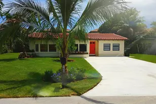 160 NW 7th St, Boca Raton, FL 33432 - Photo 1