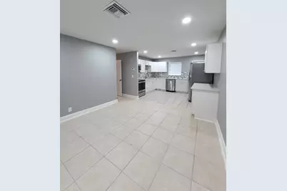 1634 W 9th Street, Unit #4, Riviera Beach, FL 33404 - Photo 1