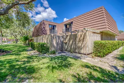 1221 12th Lane, Palm Beach Gardens, FL 33418 - Photo 1