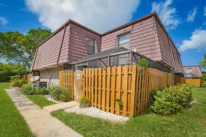 7662 Courtyard Run W, Boca Raton, FL 33433 - Photo 1