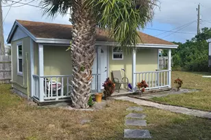 513 Greynolds Cir, Lantana, FL 33462 - Photo 1