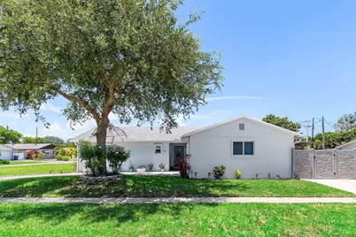 401 NE 37th Street, Boca Raton, FL 33431 - Photo 1